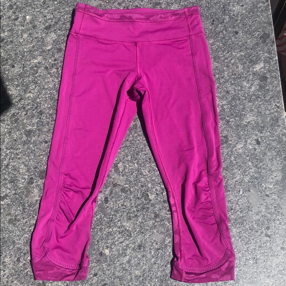 Cropped Lulu Lemon gym pant